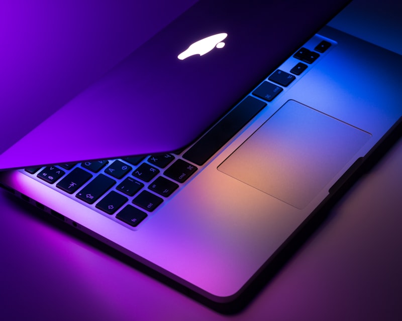 MacBook Air 13 M3 256GB Meia-noite